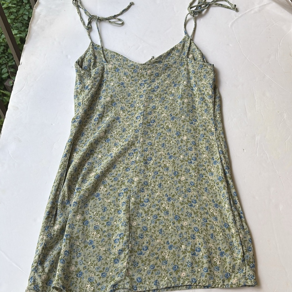 Reformation Chandler Floral Mini Dress Small
Green Blue Sage Sexy Short Bow 2 4 - Picture 10 of 17